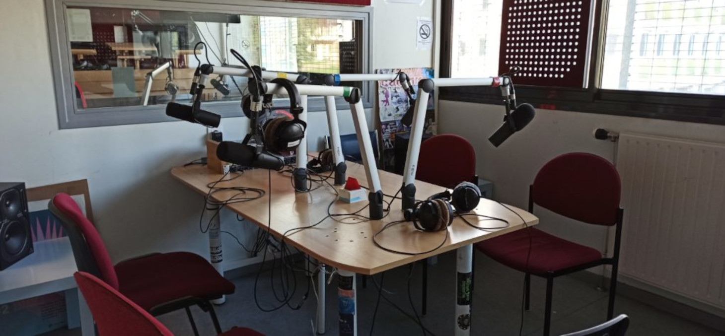 Photo d'un studio de la radio RCG